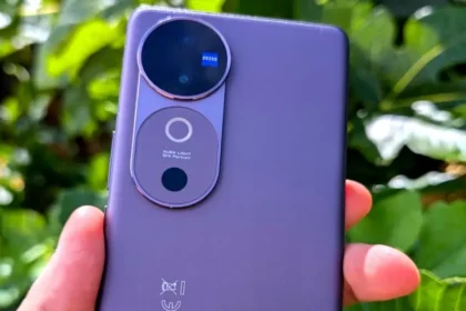 Vivo V40 Review in Hindi